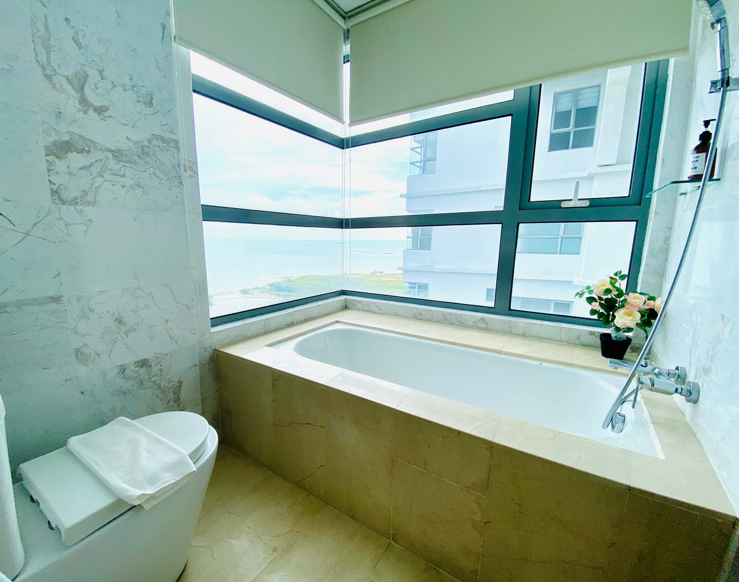 A25 Floor - 3 Bedroom Sea View Silverscape Homestay, Melaka