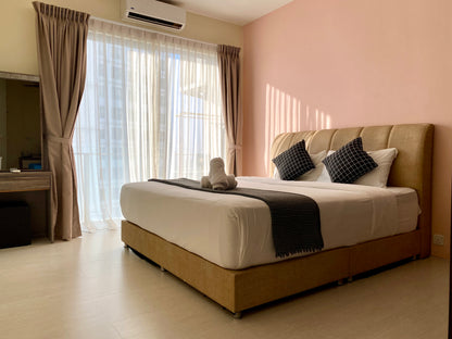 B25 Floor Studio Unit - 1 King Bed, City View @ Silverscape Residence, Melaka